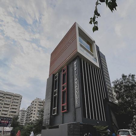 Super Townhouse Spruce Hotels Bellandur Бангалор Екстериор снимка