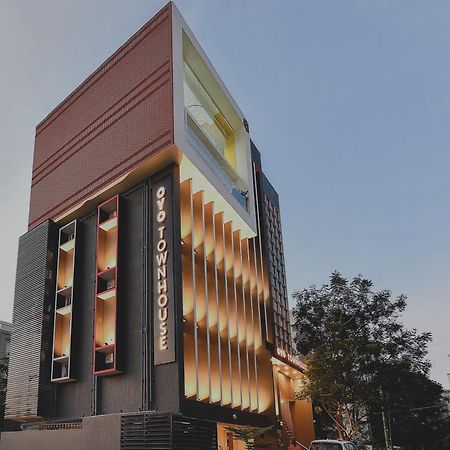 Super Townhouse Spruce Hotels Bellandur Бангалор Екстериор снимка
