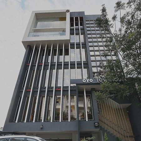 Super Townhouse Spruce Hotels Bellandur Бангалор Екстериор снимка