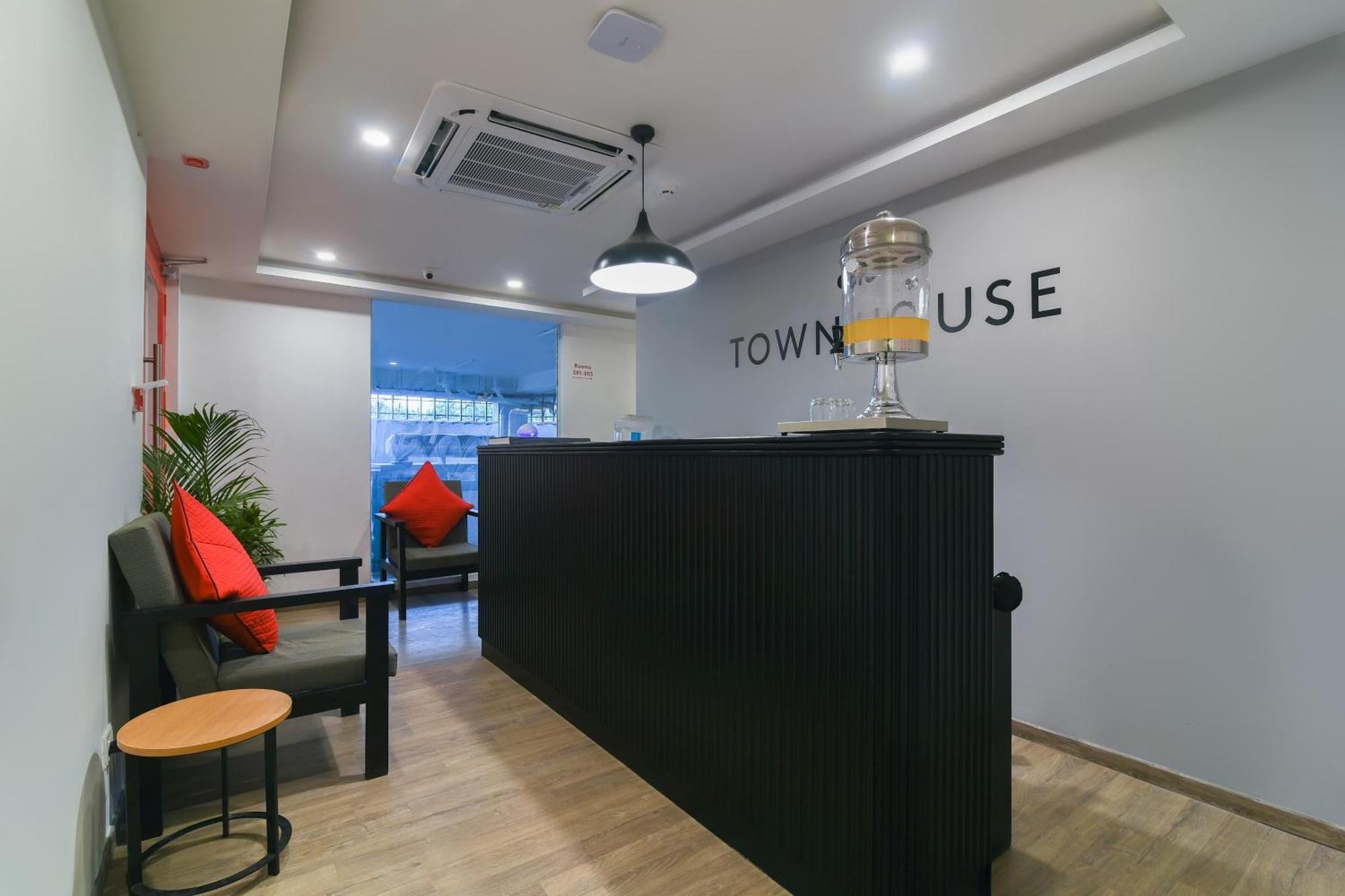 Super Townhouse Spruce Hotels Bellandur Бангалор Екстериор снимка