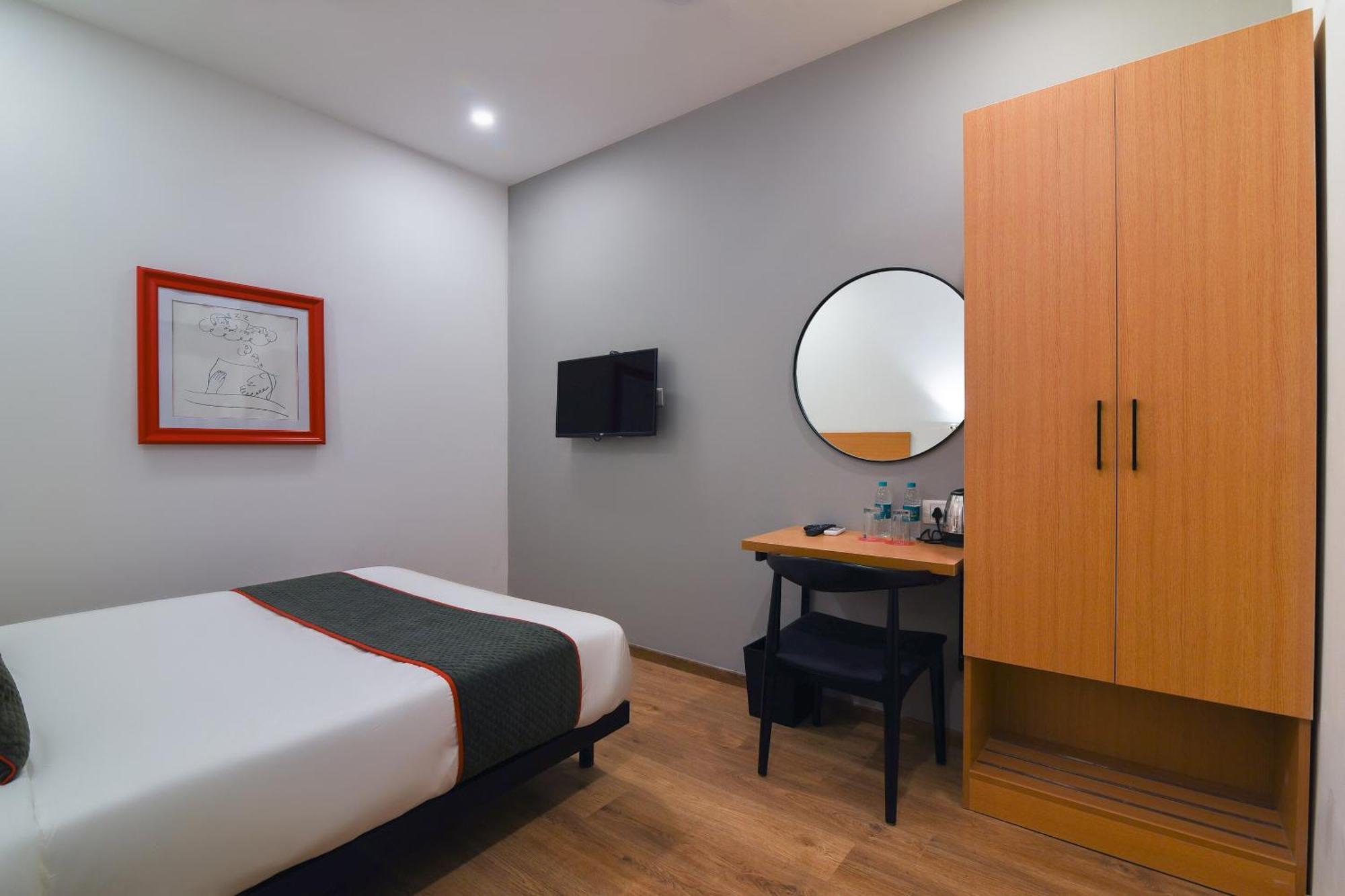 Super Townhouse Spruce Hotels Bellandur Бангалор Екстериор снимка